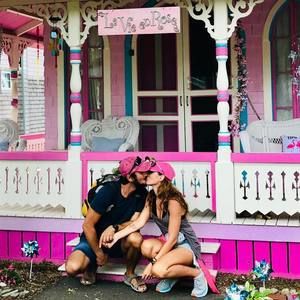 Meet your Posher, Florin